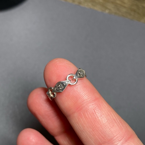 Vintage Avon garnet sterling silver ring - Picture 3 of 8